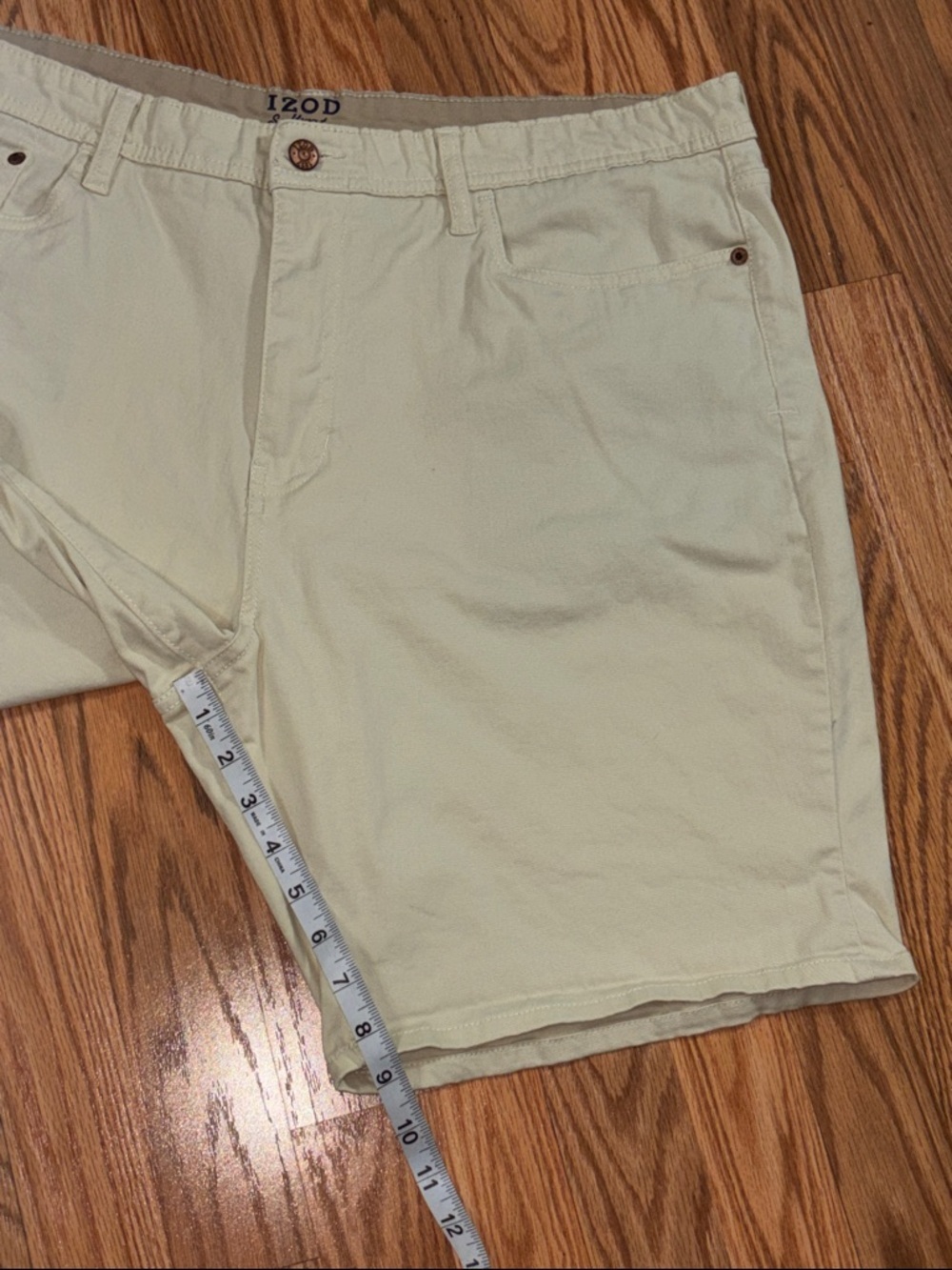 Izod Light Yellow Flat Front Men's Shorts, classic fit, 40 - Picture 3 of 7
